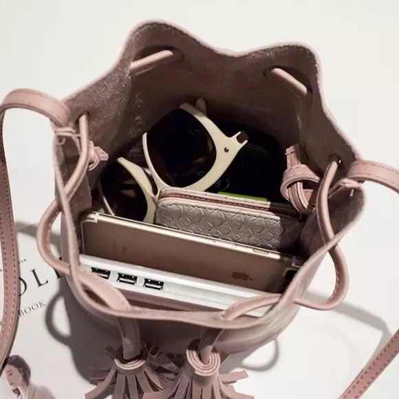 Boho Pink Drawstring Bucket Bag Crossbody Purse - Picture 6 of 8